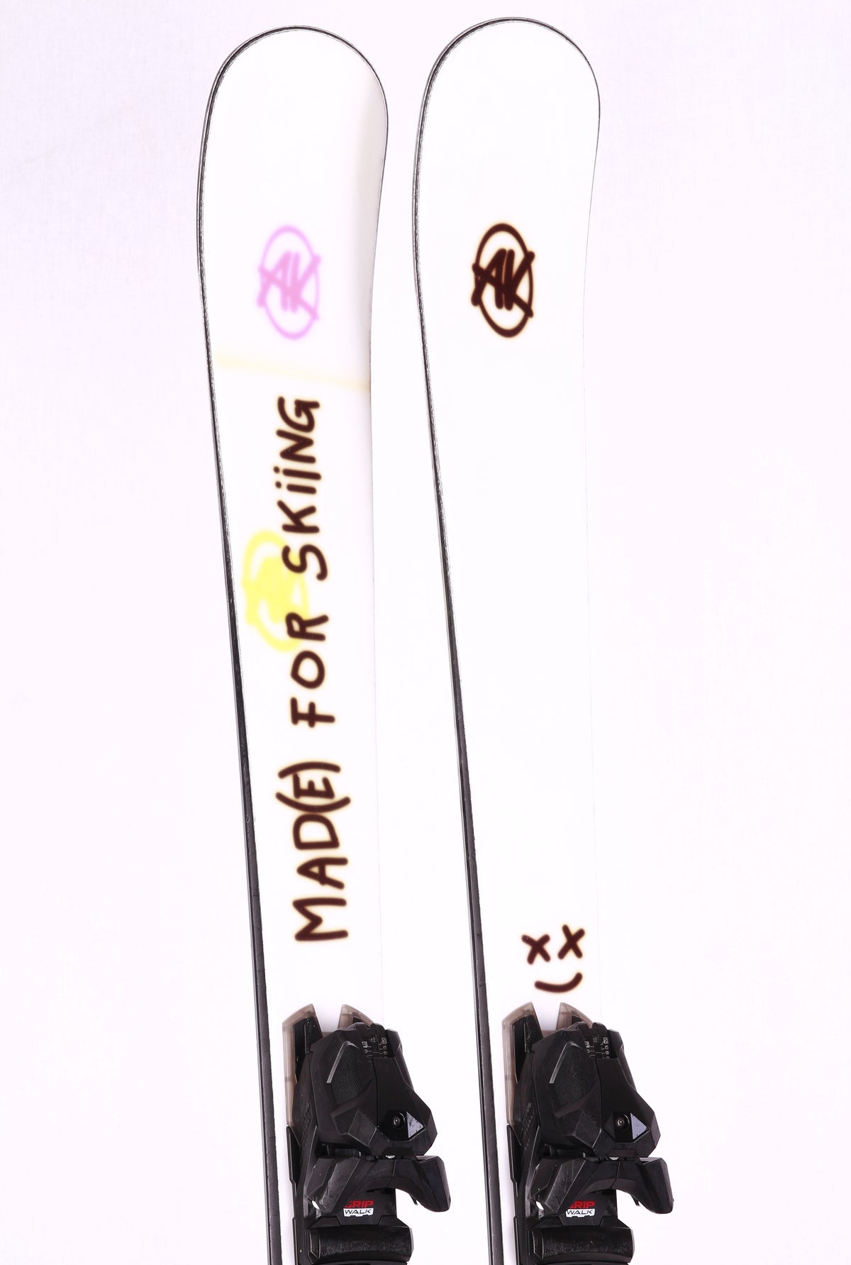 AK SKI 77